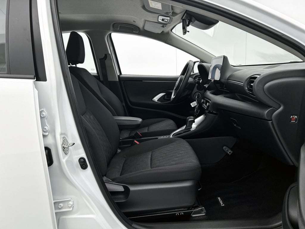 Mazda 2 Hybrid 1.5 centre-line