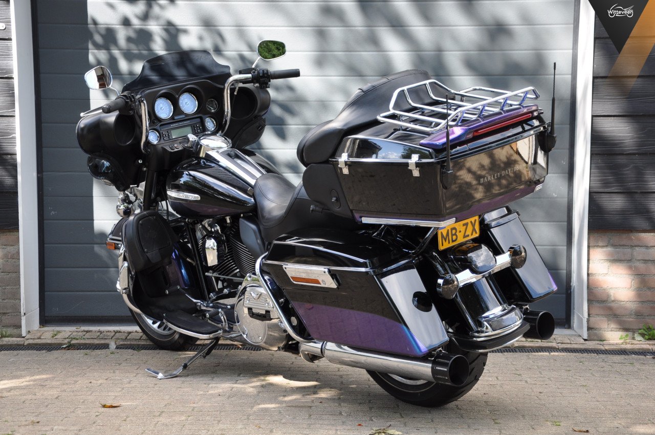 Harley Davidson FLHTK Electra Glide Ultra Limited 103 Ape, uitlaten