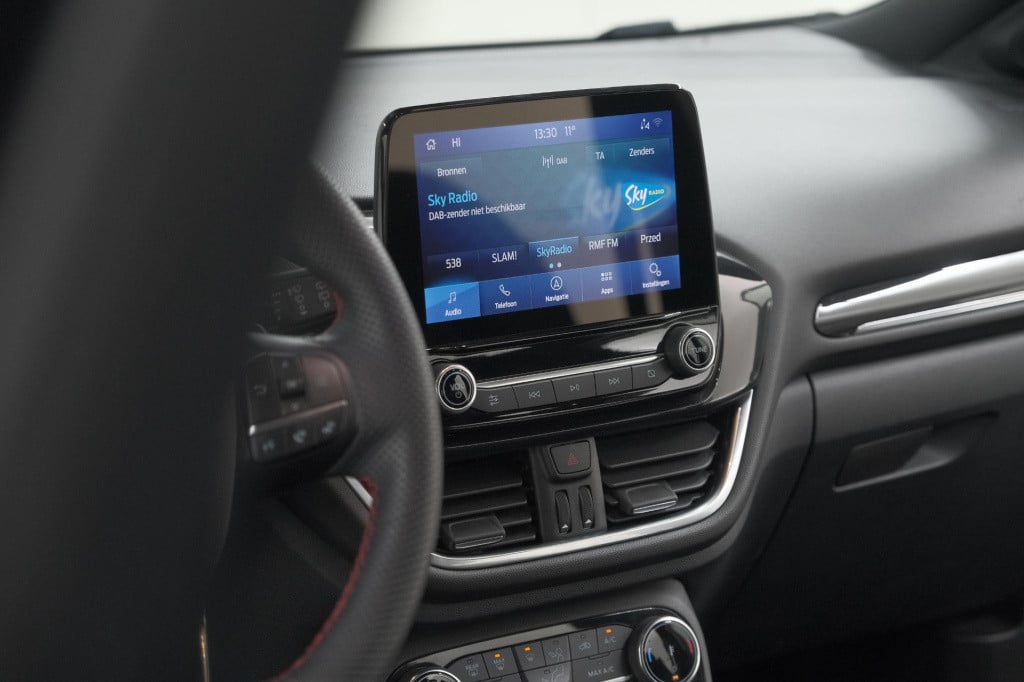 Ford Puma 1.0 ecoboost hybrid st-line x | trekhaak | camera | navigatie | a