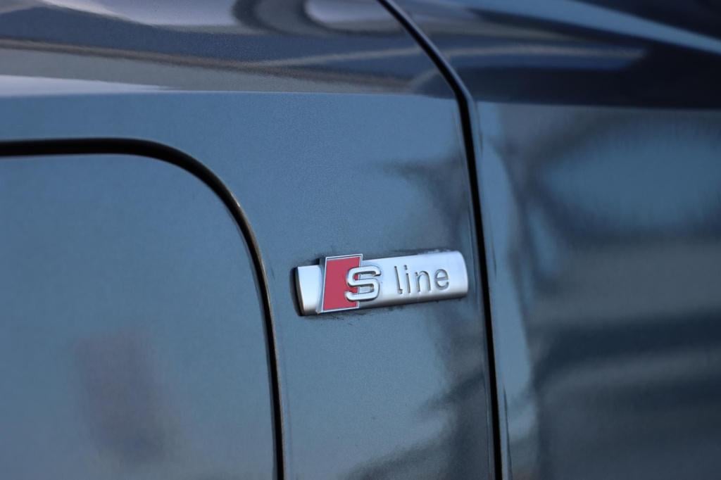 Audi Q3 45 tfsi e s edition 245pk s tronic | soh 97,6% |