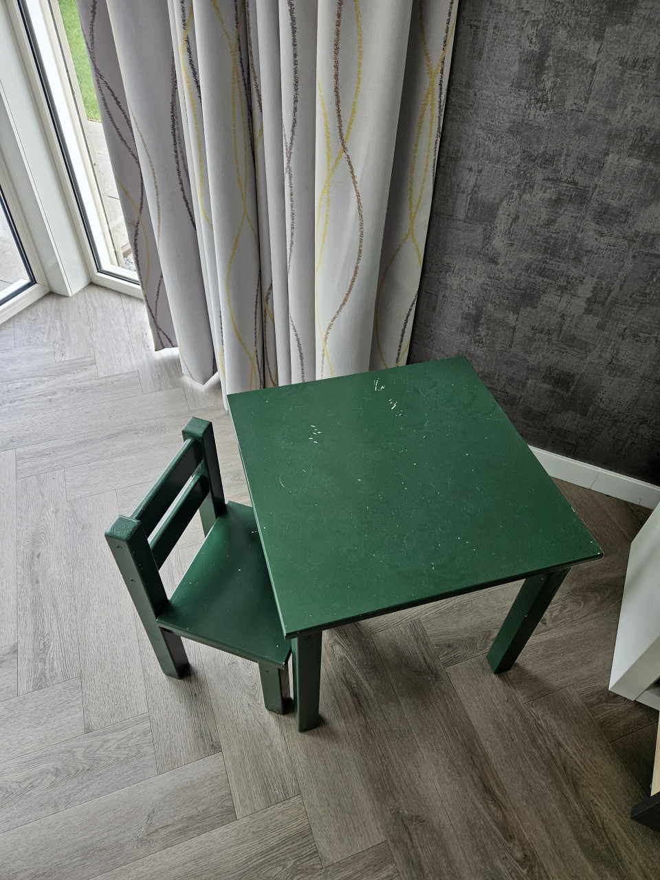 Bureaustoel en tafeltje + stoeltje