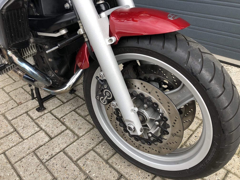 BMW R1100R, nieuwstaat met 60dkm, koffers, onderhoud net uitgevoerd €2350,-