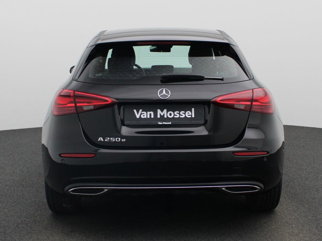 Mercedes-Benz A-Klasse 250 e luxury line | automaat | lmv | half leder | vi
