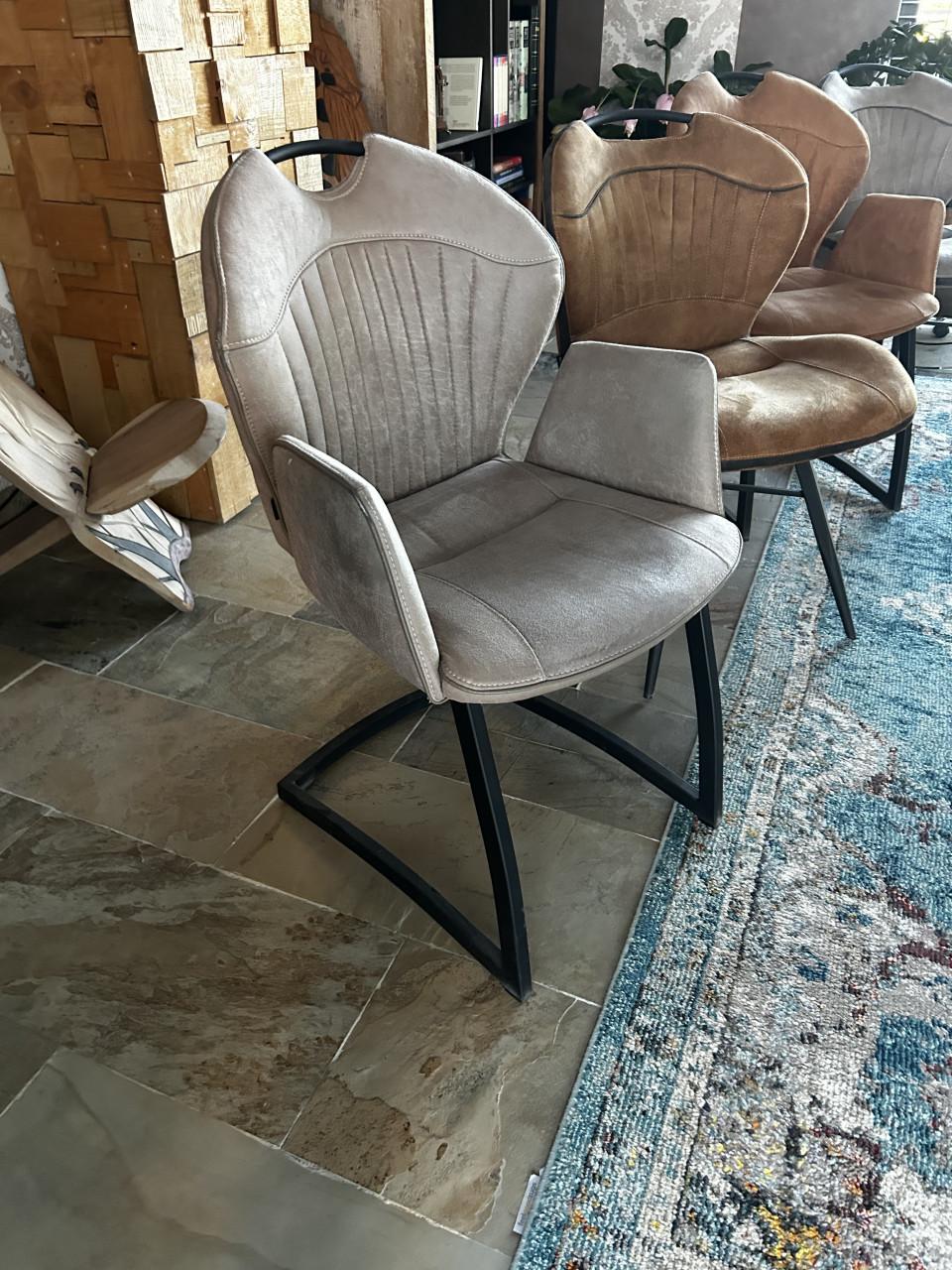 Eetkamerstoelen z.g.a.n., cognac, taupe, grijs