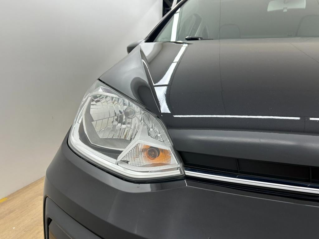 Volkswagen UP! occasion 1.0 bmt move up! | zwart | tweedehands volkswagen u