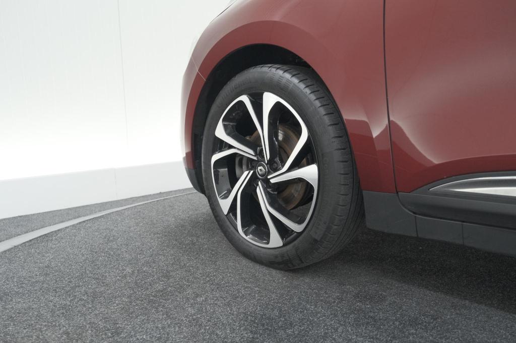 Renault Scenic tce 140 edc limited | camera | stoelverwarming | navigatie |