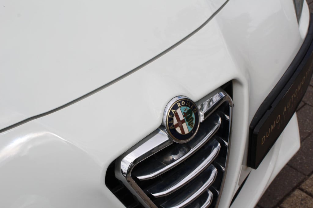 Alfa Romeo Giulietta 1.4 t turbo sportiva tct automaat - xenon - leder - st