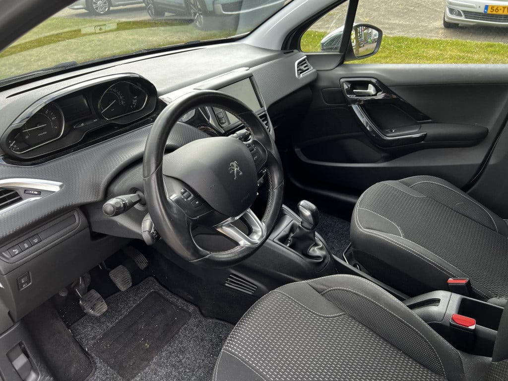 Peugeot 208 1.2 puretech allure