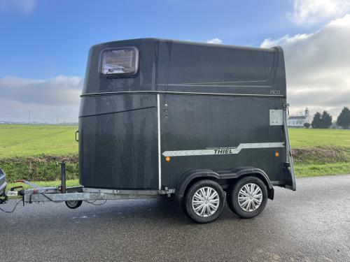 Lichtgewicht polyester Thiel Pico met alubicomp bodem