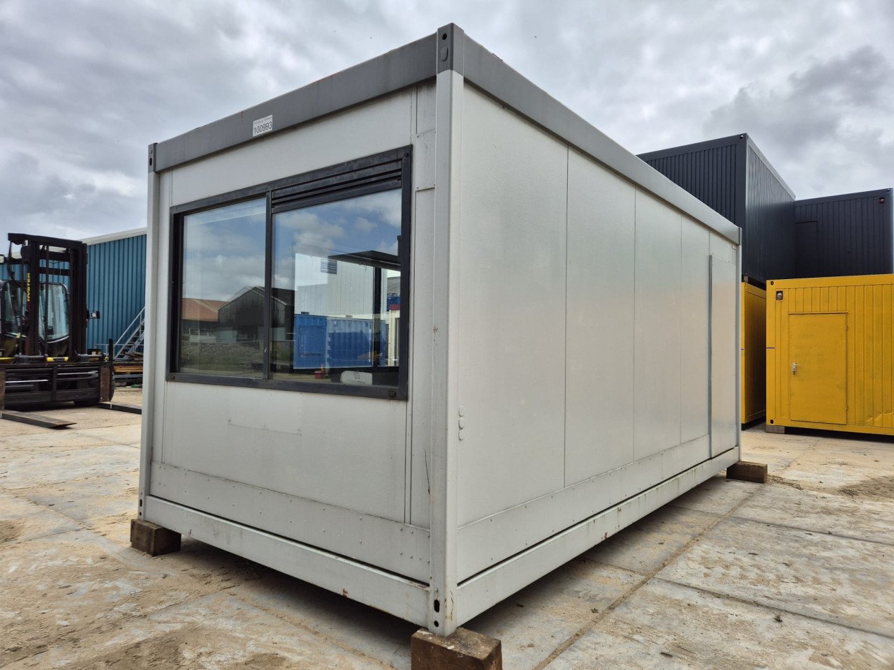 6x3m kantoorunit / woonunit / schaftkeet / bouwkeet
