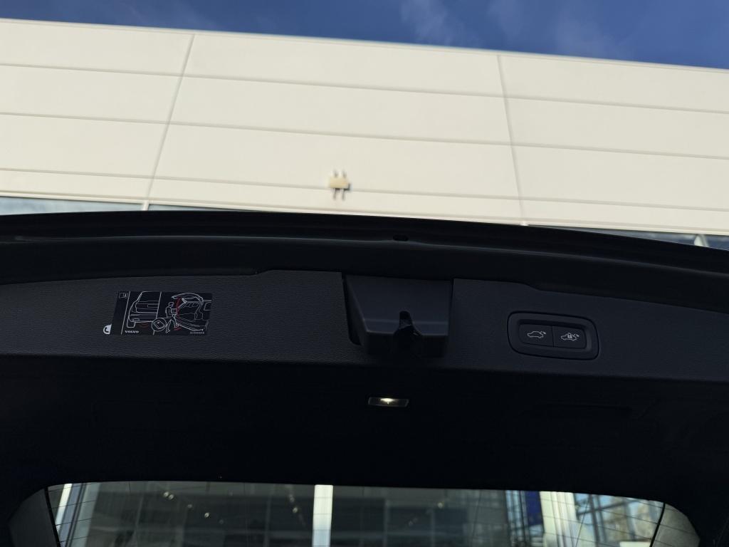 Volvo V60 t6 398pk recharge ultra dark| pano| 360camera| adap.cruise| awd