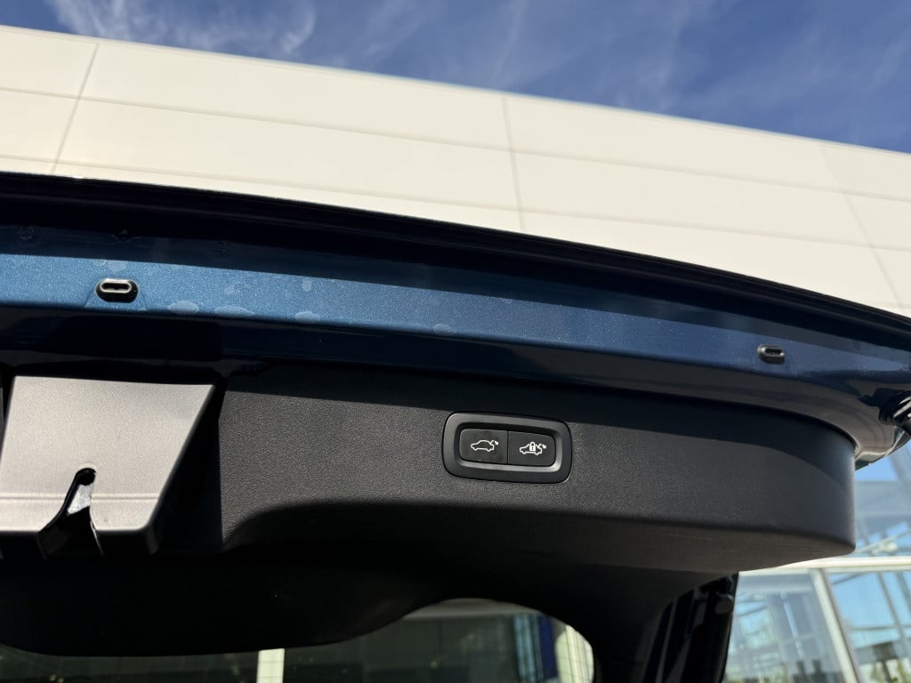 Lynk & Co 01 262pk plug-in hybride| panodak| adap.cruise| 360camera| keyles