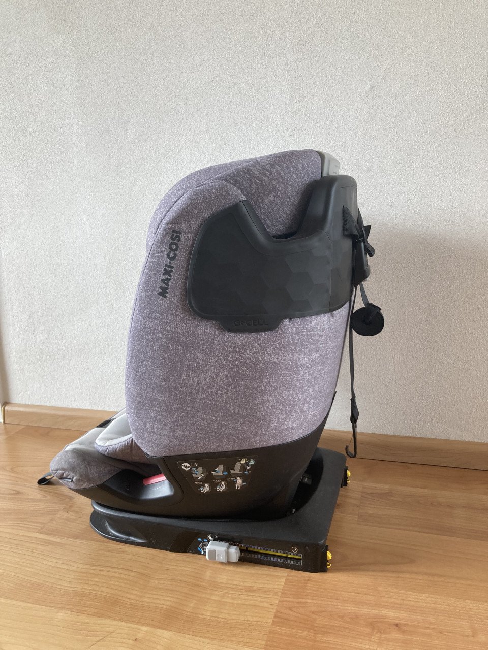 Maxi Cosi Titan Pro kinderstoel grijs