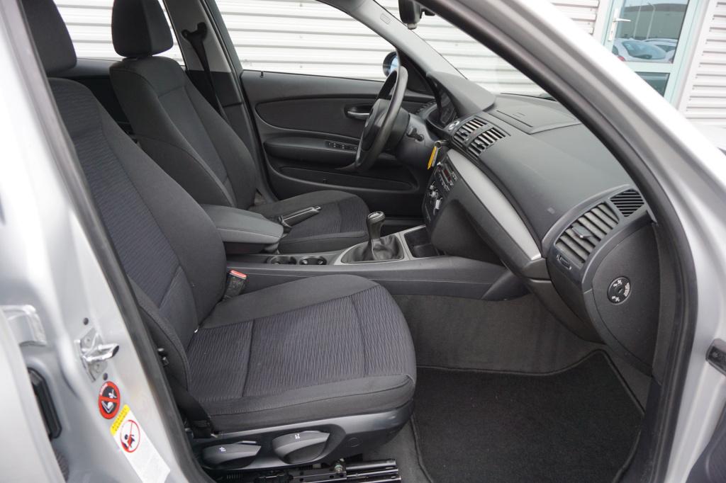 BMW 1 Serie 118i business line airco / lm velgen / mistlampen