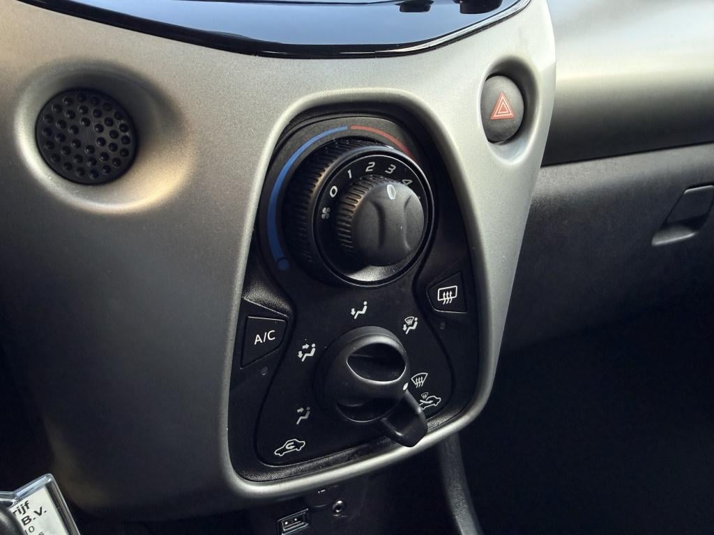 Toyota Aygo 1.0 vvt-i x-play