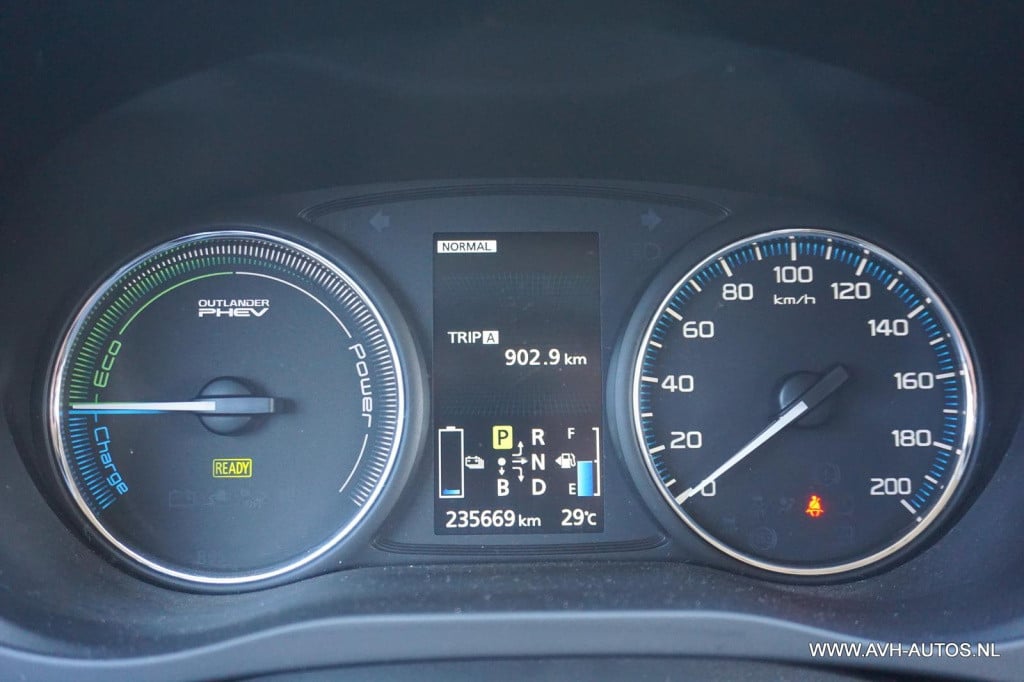 Mitsubishi Outlander 2.0 phev instyle