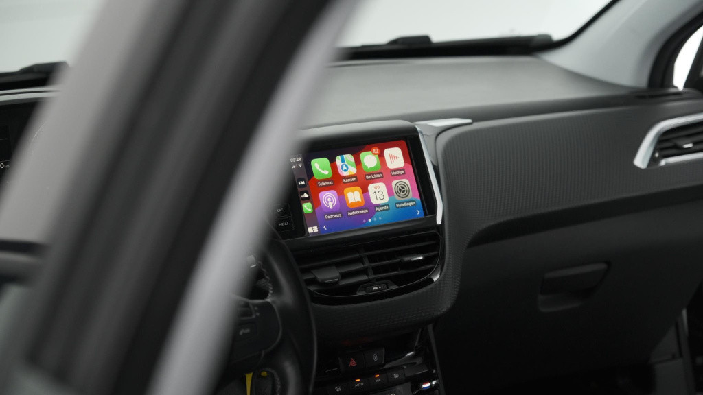 Peugeot 2008 puretech 82 signature | camera | apple carplay | parkeersensor