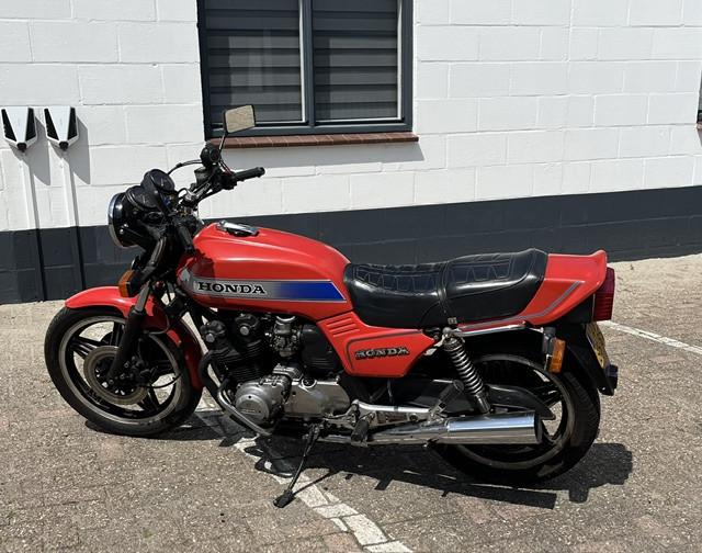 Klassieker  Honda 900 F    ook wel  Bol d'or   1979   slechts 50000KM