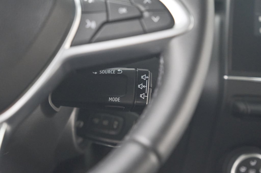 Renault Clio tce 90 equilibre | parkeersensoren | apple carplay | cruise co