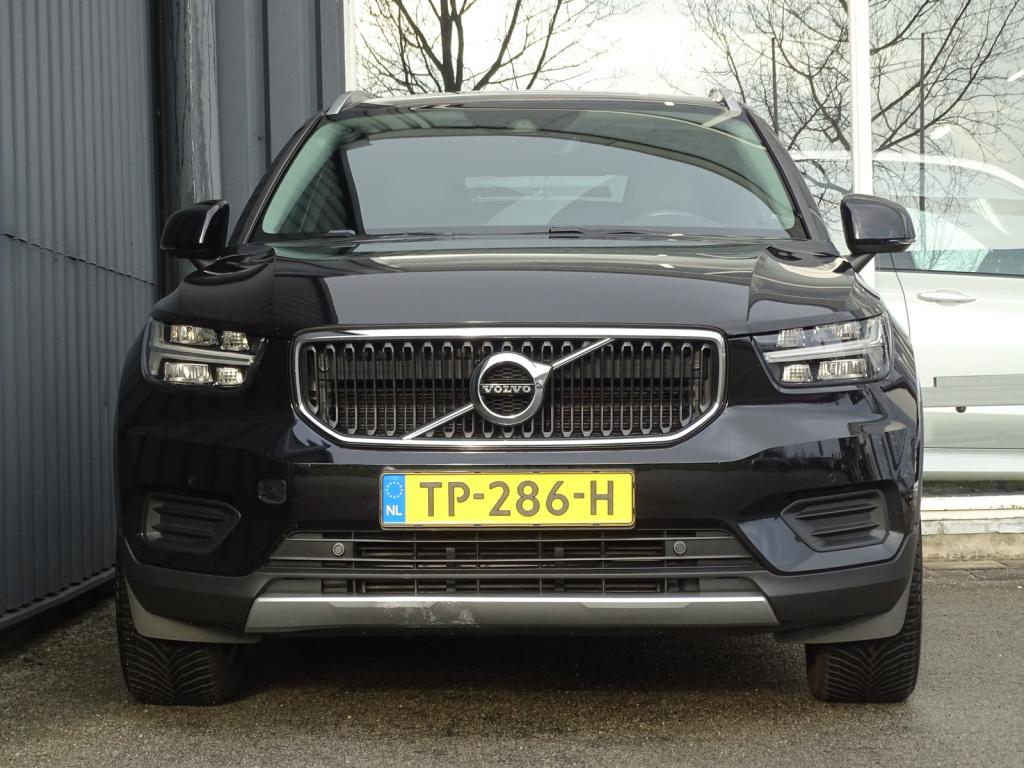 Volvo XC40 2.0 t4 momentum