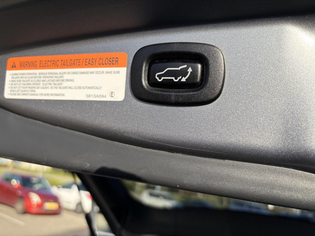Mitsubishi Outlander 2.0 phev instyle