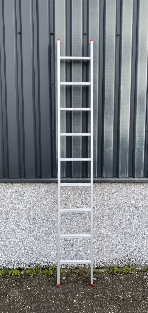 Ladder 6 treden zwart gecoat NIEUW