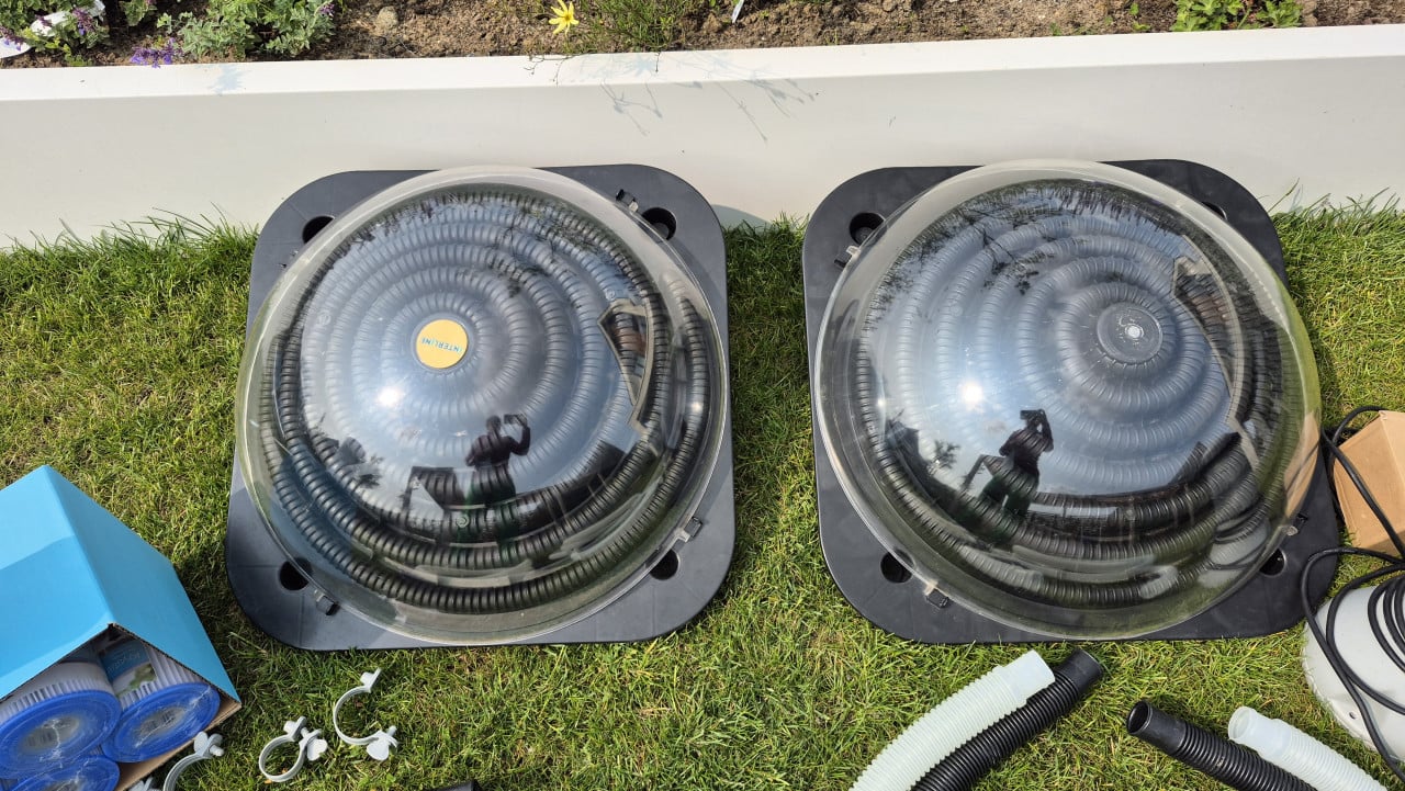 2x Solar bol, Intex zwembadpomp, nieuwe filters en slangen