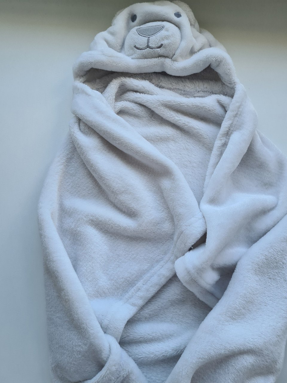 2 X wit / grijs badcape en droogdoek van Prenatal/ Dookey