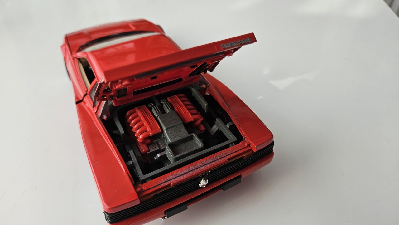 Ferrari Testarossa 1:18 schaalmodel – Bburago – Made in Italy