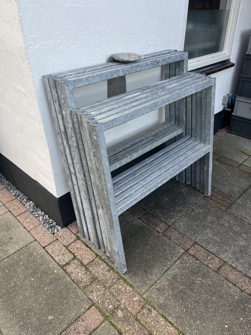 Poten, frame, schraag, staal verzinkt