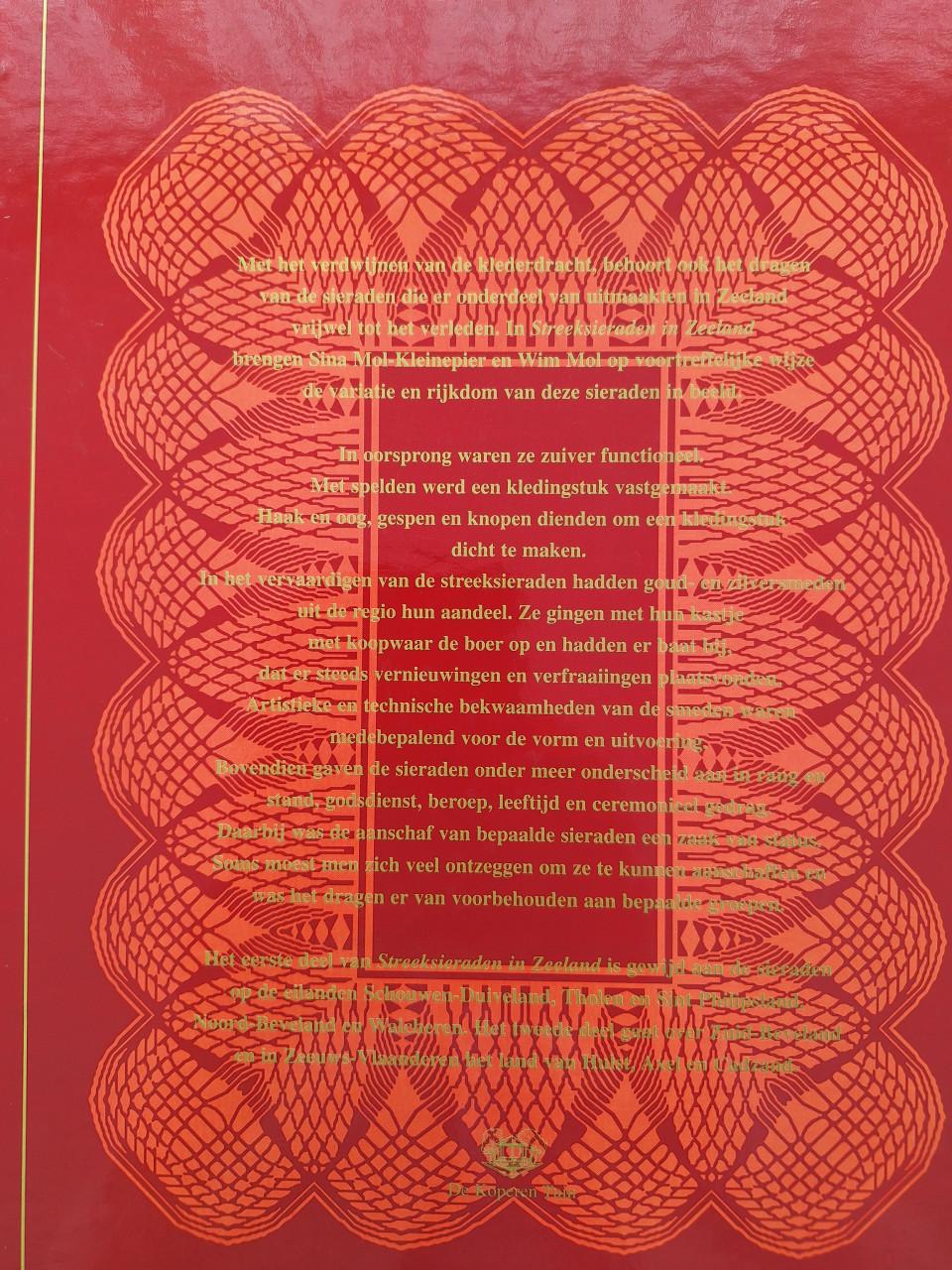 Boek: streeksieraden in Zeeland