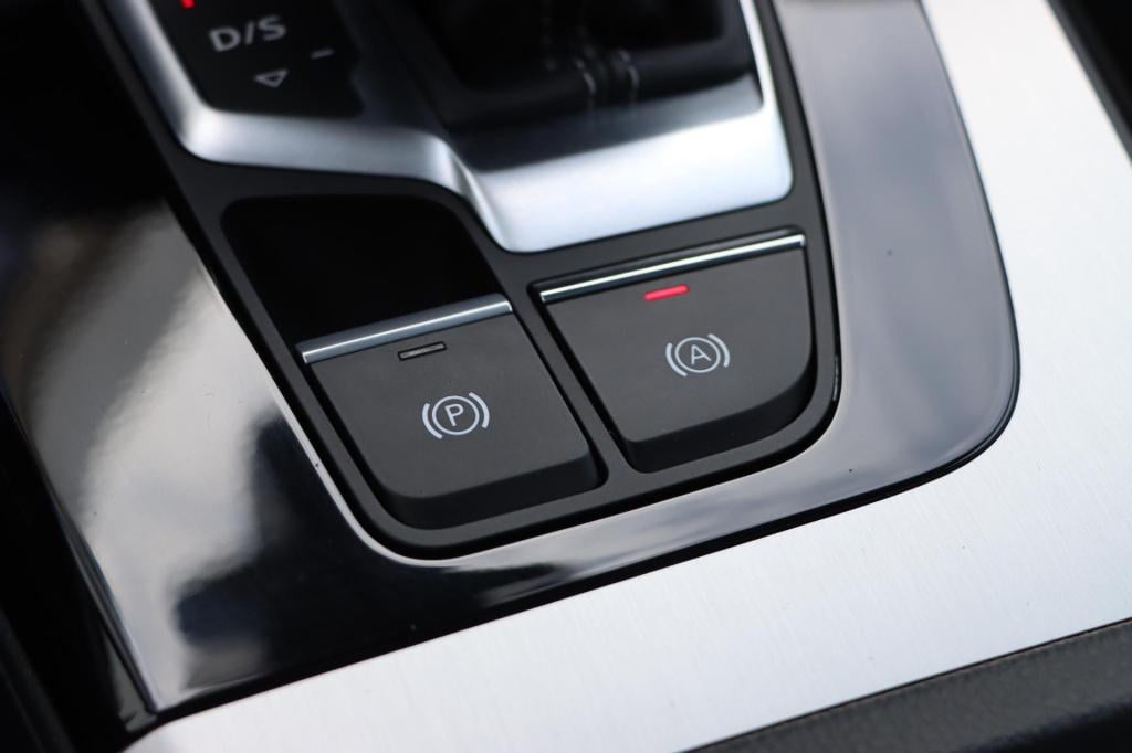 Audi Q5 55 tfsi e s line quattro 367pk s tronic | trekhaak | stoel- en stuu