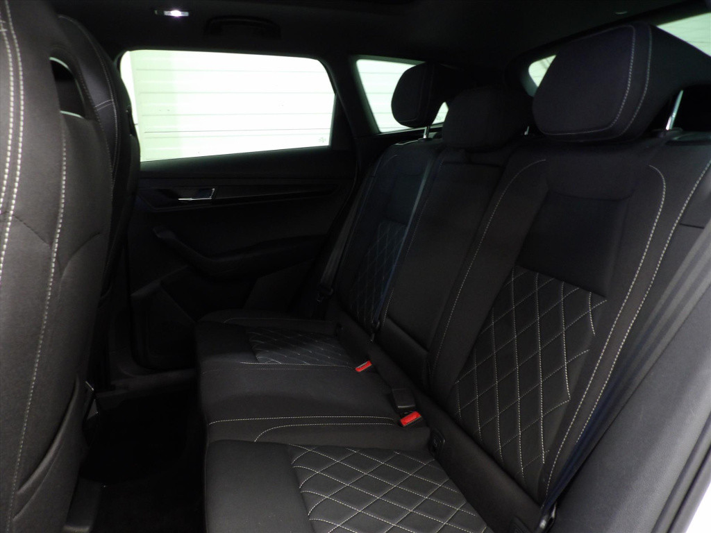 Skoda Karoq 1.5 tsi act greentech 150pk dsg-7 sportline business