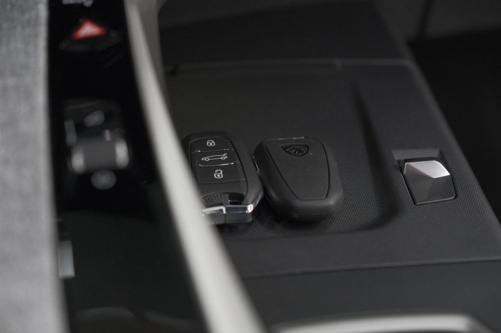 Peugeot 3008 hybrid 136 e-dsc6 gt | camera | adaptieve cruise control | ele