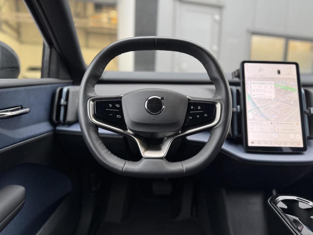 Volvo Ex30 single motor extended range plus 69 kwh soh 98%, nl-auto np. €45