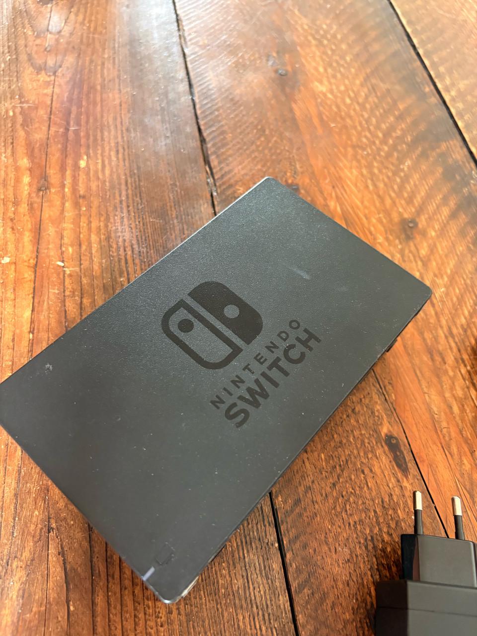 Nintendo Switch compleet met opberghoes