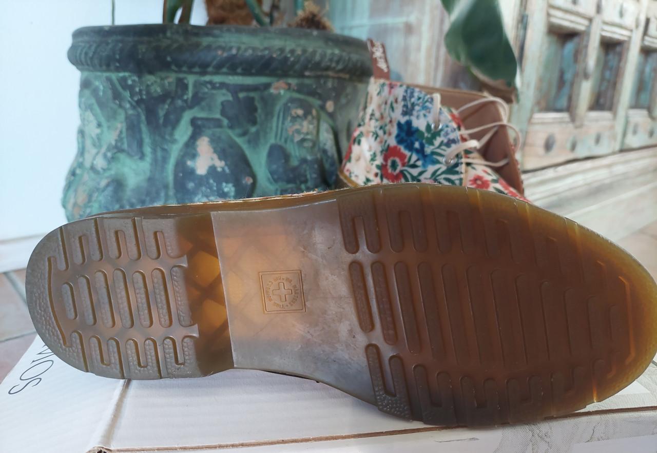 Zgan gebloemde Dr.Martens maat 38
