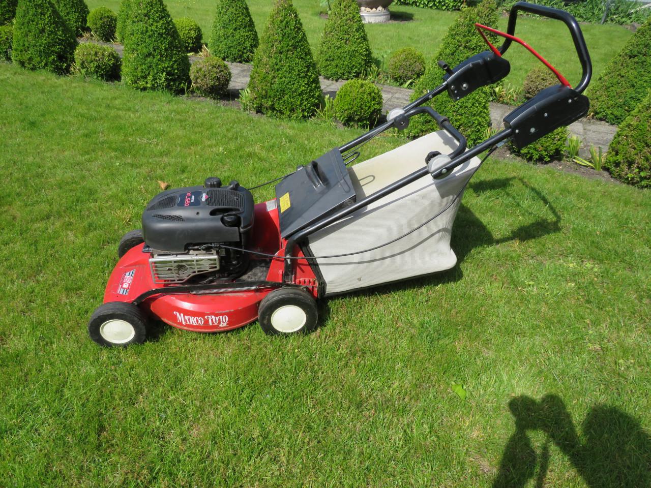 Benzine grasmaaier