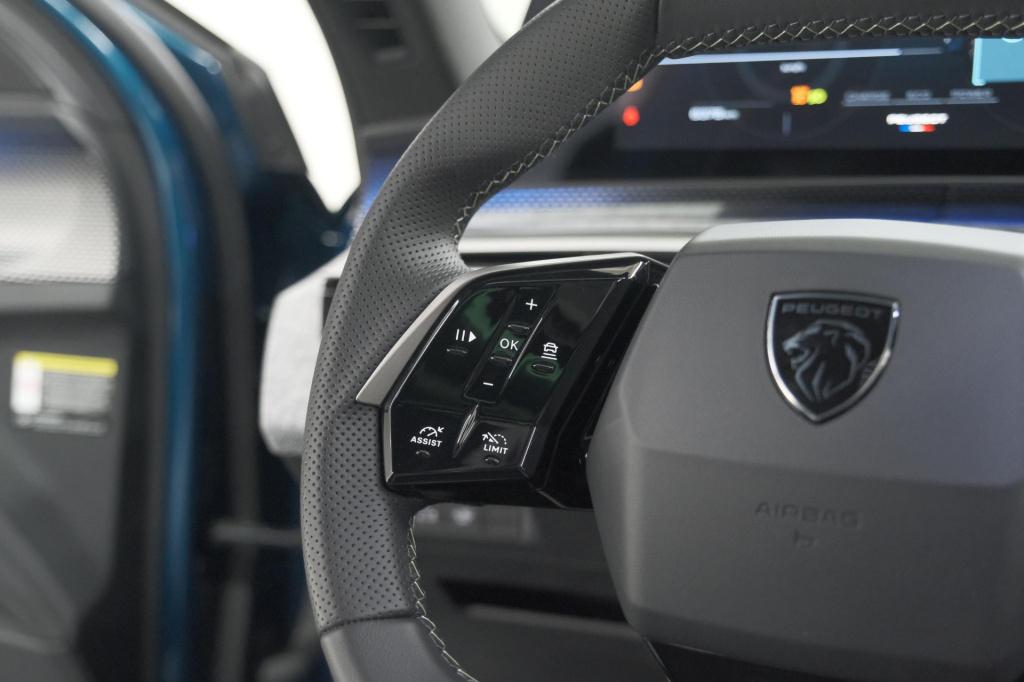Peugeot 3008 1.2 hybrid 145 gt | panoramadak | focal hi-fi | 360 camera | e