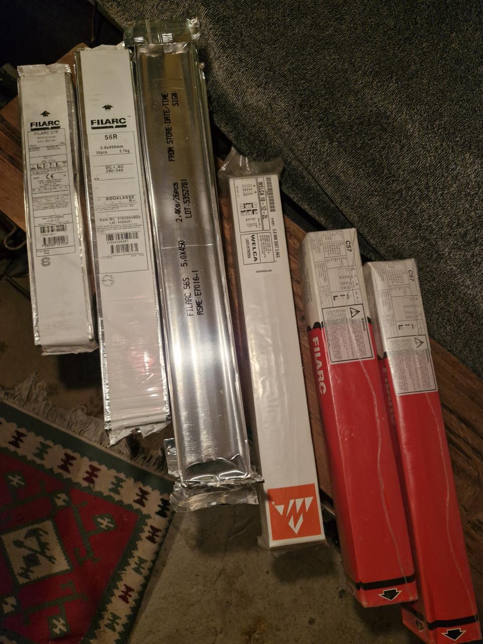 Te koop meerdere pakken laselectrodes