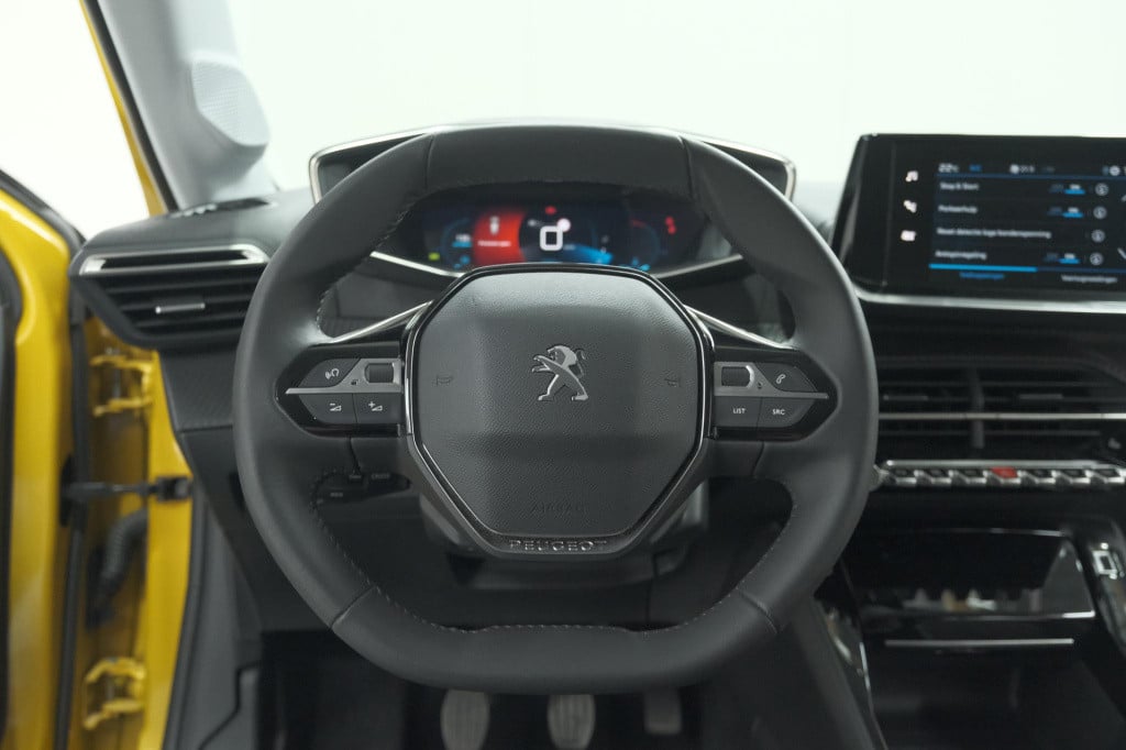 Peugeot 208 puretech 100 allure pack | adaptieve cruise control | camera | 