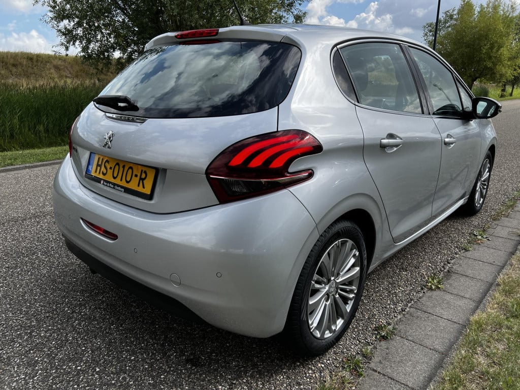 Peugeot 208 1.2 puretech allure
