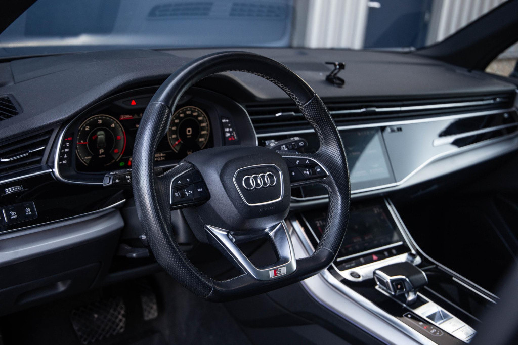 Audi Q7 sq7 s-line grijs kenteken 3x s-line / 360 camera / adaptive cruise 