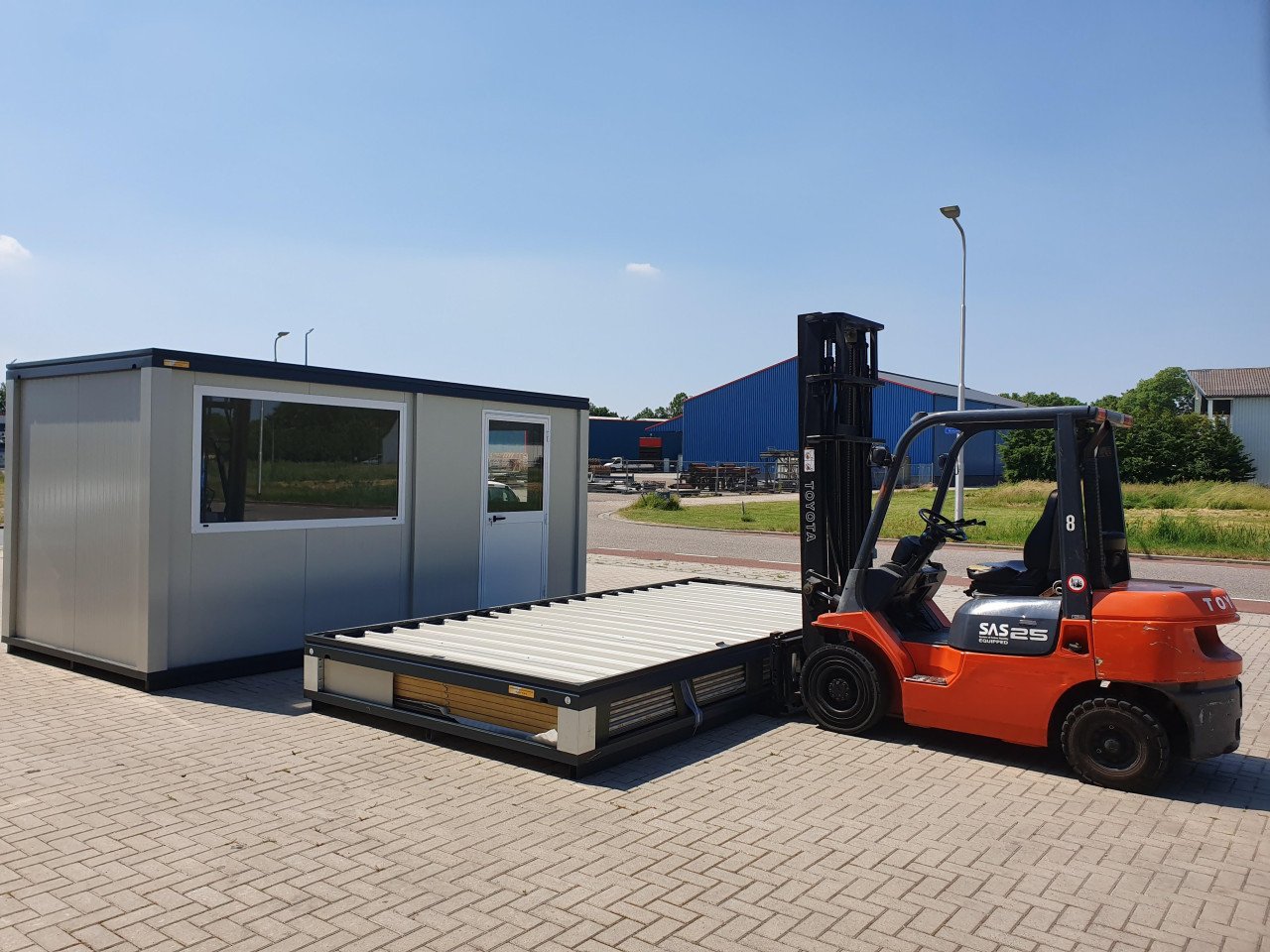 Geïsoleerde units te koop ! U kunt deze zelf samenstellen