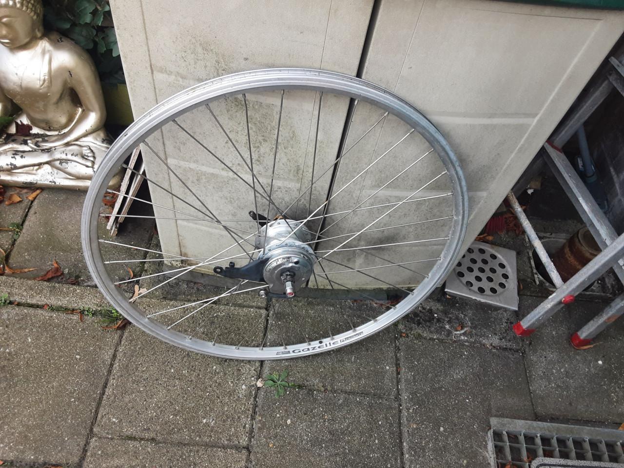 Gazelle 28 inch nexus achterwiel, 7 speed,rollerbrake rem