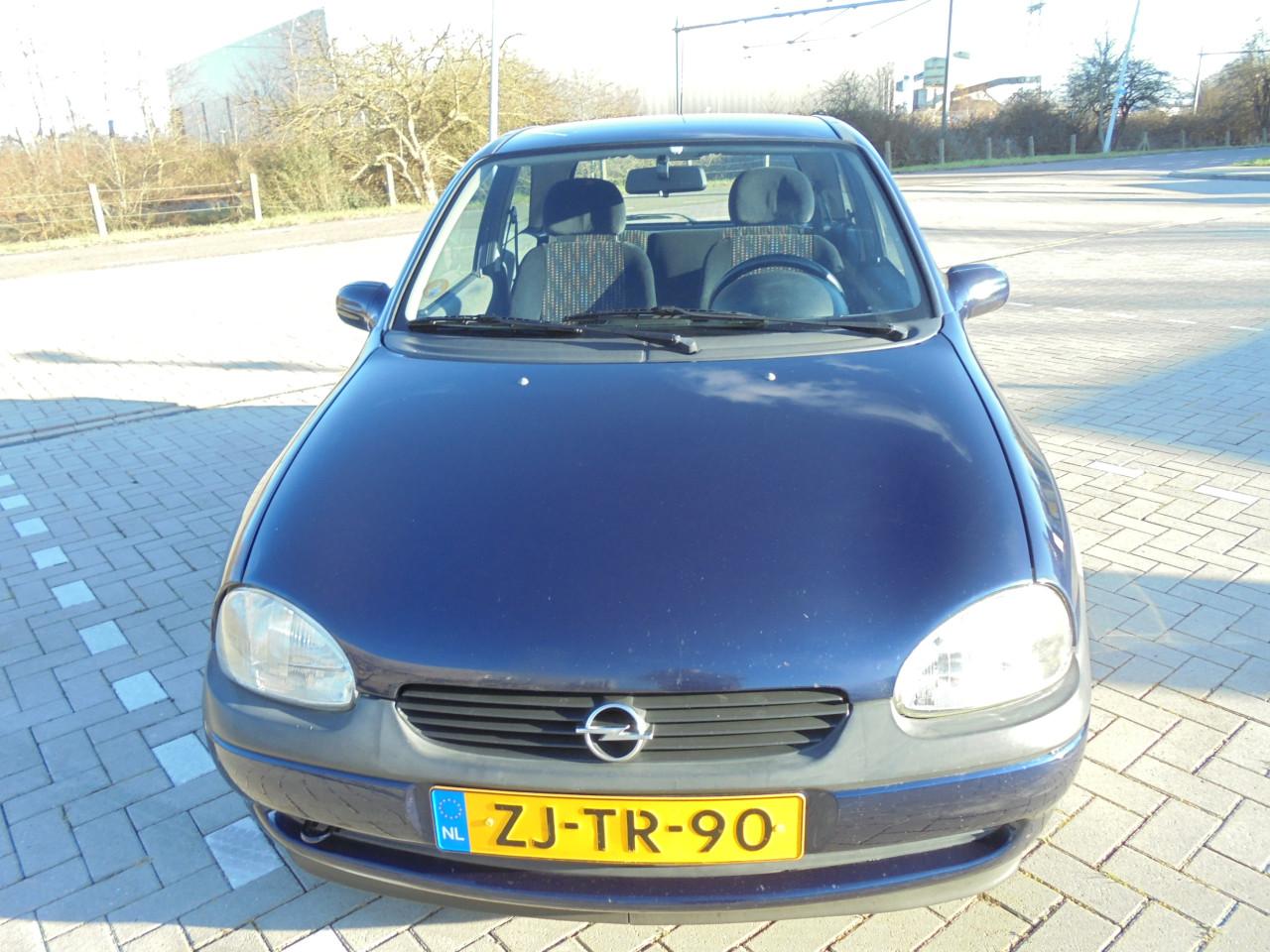Corsa 1.2 Sport slechts 93.420 !!!! Km met N.A.P leuke nette auto lage km