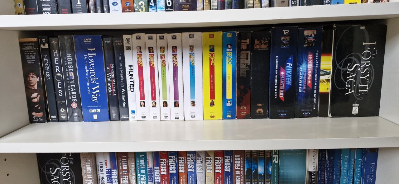 2,5 verhuisdoos aan dvd's vanalles wat