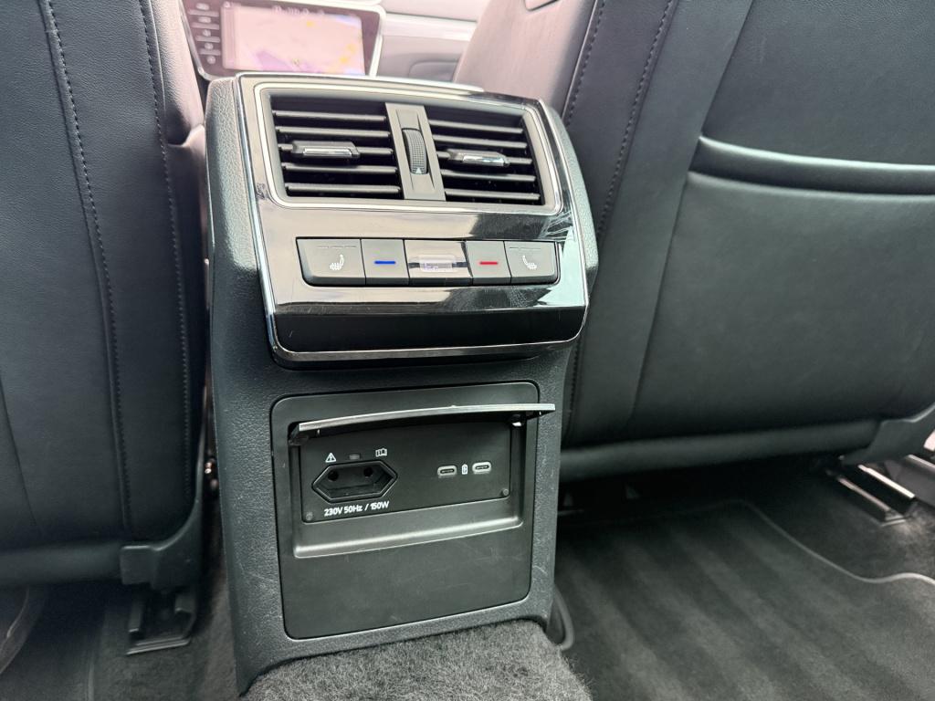 Skoda Superb combi 1.4 tsi iv 218pk style | pano dak | trekhaak