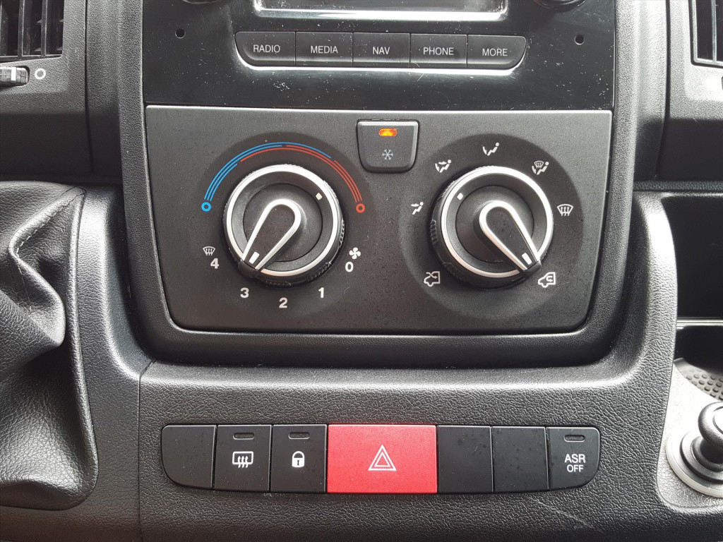 Peugeot Boxer gb 330 l1h1 bluehdi 130pk premium pack navigatie | airco | cr
