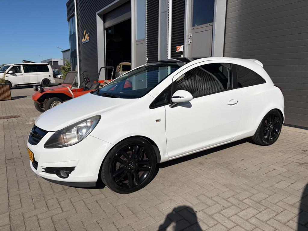 Opel Corsa 1.4-16v color edition/prachtige auto/lichtmetaal/multimedia/nap/